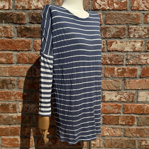 Atmosphere blue and white striped long sleeve top / S / Excellent condition - Picture 5 of 12